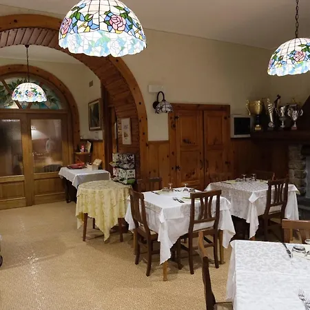 Hotel Americana Serina (Lombardy)